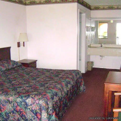 Garden Inn&suites Hotel 2*